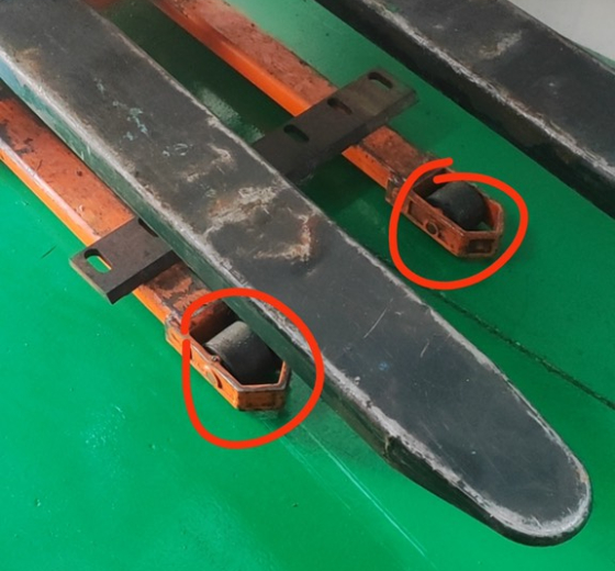 Phụ tùng xe nâng hàng